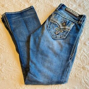 💙 Rock Revival Embroidered Denim Jeans – Size 29